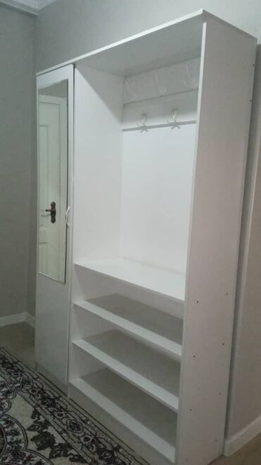шкаф гардероб: Гарнитур для прихожей, цвет - Белый, Б/у