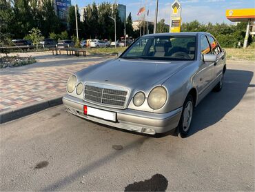 гаражная распродажа: Mercedes-Benz E 200: 1995 г., 2 л, Автомат, Бензин, Седан