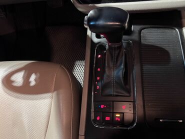 Kia: Kia Carnival: 2017 г., 2.2 л, Типтроник, Дизель, Минивэн at lalafo.kg — 16 Kia: Kia Carnival: 2017 г., 2.2 л, Типтроник, Дизель, Минивэн — 16