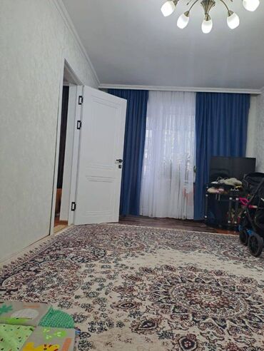 квартира в аренду в оше: 2 бөлмө, 42 кв. м, Хрущевка, 2 кабат, Косметикалык ремонт
