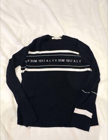 kişi üçün olimpiyka: 1017 ALYX 9SM Longsleeve

оригинал
size: M
cond: 9/10
