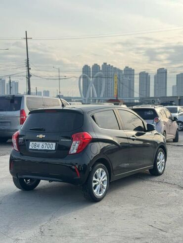варианты машина: Chevrolet Spark: 2017 г., 1 л, Автомат, Бензин, Хэтчбэк