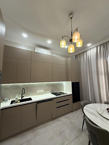 ленинградска: 5 комнат, 245 м², 7 соток, Бишкек, Собственник — 9