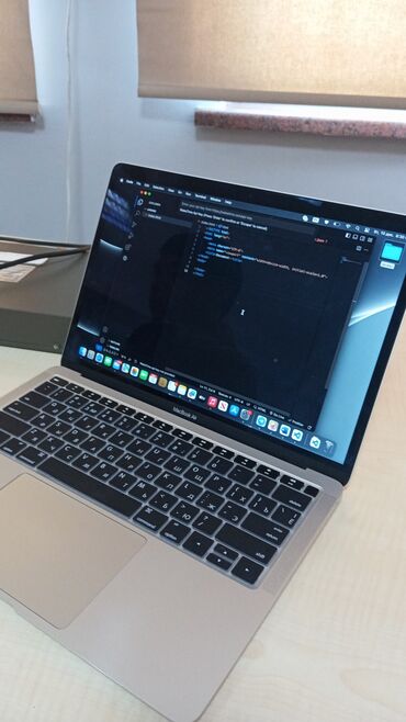 70 сом: Ноутбук, Apple, 8 ГБ ОЭТ, Apple M1, Колдонулган, Татаал эмес тапшырмалар үчүн, эс тутум SSD