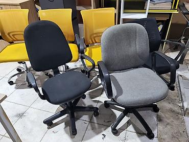 Ofis və oyun kresloları: İşlənmiş, Təkərli, Qolları tənzimlənmir, Parça — 2