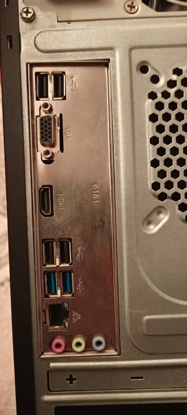 Masaüstü kompüterlər və iş stansiyaları: 4 dəst ofis kompüterləri, Təcili satılır Az istifadə olunublar Hərəsi — 7