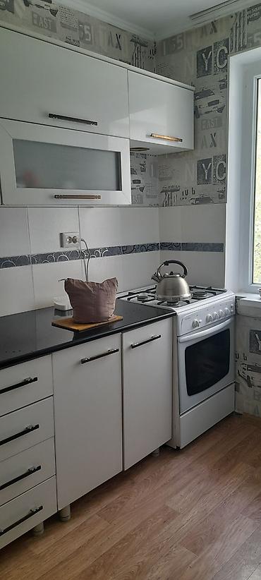 15: 3 комнаты, 64 м², 11 мкр 104 серия, 4 этаж, Косметический ремонт — 2