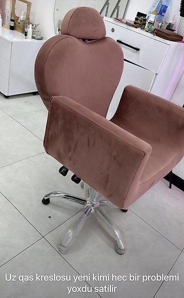 fırlanan stul: Vizajist və qaş dizaynı üçün rahat salon kreslosu. - Rəng — 1