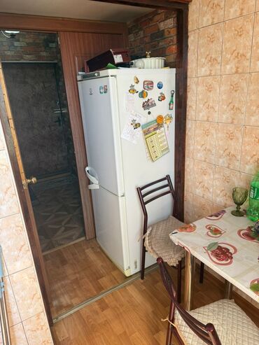 срочно продаётся 1 комнатная квартира в районе ошского рынка по улице кенсуйская: Однокомнатная квартира с хорошей планировкой и видом на город