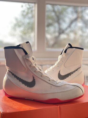 bmai кроссовки для бега: Кроссовки, 38, Nike, Новый, цвет - Белый, Самовывоз, Платная доставка