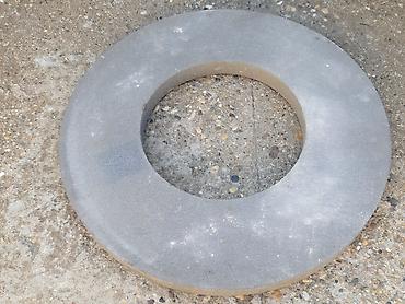 pig mašina za lim: Tocilo 600x40mm, rupa 300mm, Tyrolit Dimenzije: spoljasnji precnik — 2