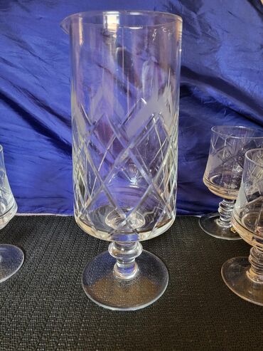 Kuhinjski setovi: Servis za vino,sa bokalom kristal,rucna gravura 1960g+. Servis za na lalafo.rs — 10 Kuhinjski setovi: Servis za vino,sa bokalom kristal,rucna gravura 1960g+. Servis za — 10