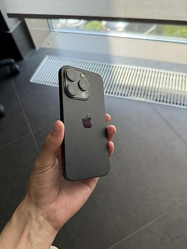 iphone d: IPhone 15 Pro, Б/у, 128 ГБ, Black Titanium, Зарядное устройство, Чехол, Кабель, 81 % — 5