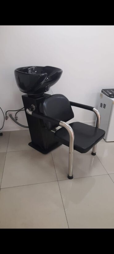 Bilərziklər: Moyka ideal veziyyetde satilir‼️
250 azn.
Ehmedli 8312
Aysel banu