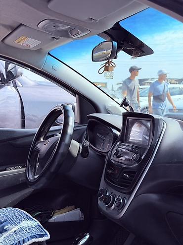 spark 7: Chevrolet Spark: 2016 г., 1 л, Автомат, Бензин, Хэтчбэк — 4