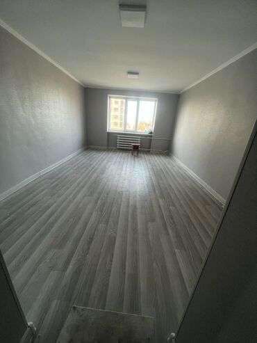 комната гостинка: 20 м², Без мебели