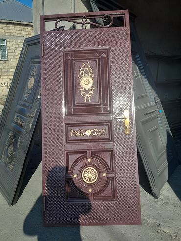 Giriş qapıları: Yeni Giriş qapısı Zamok və çərçivə ilə, Zəmanətli, Ödənişli quraşdırma, Ödənişli çatdırılma, Rayonlara çatdırılma — 13