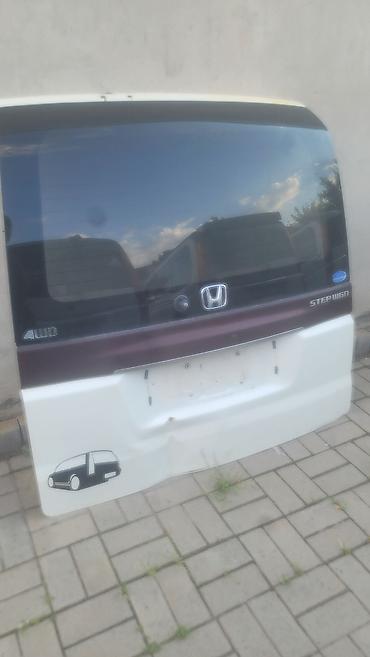 step wgn: Задняя дверь (пятая дверь, крышка багажника) для минивэна Honda — 1