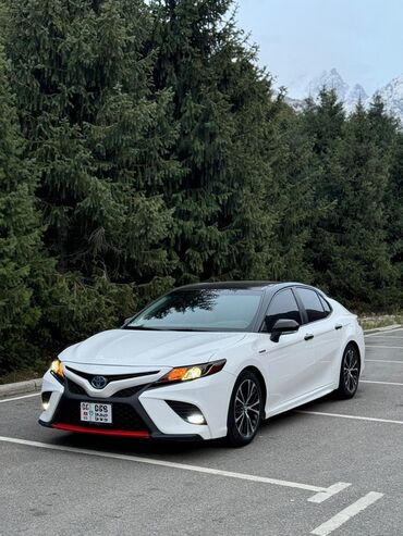 продаю авто с последующим выкупом: Toyota Camry: 2018 г., 2.5 л, Автомат, Гибрид, Седан