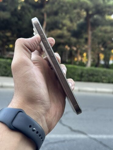 Apple iPhone: IPhone 16 Pro Max, 256 GB — 5