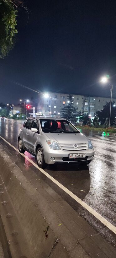 Toyota: Toyota ist: 2002 г., 1.5 л, Автомат, Бензин, Хэтчбэк — 7
