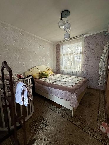 Продажа коттеджей и домов: Продается дом🏡 📍Юнусалиева/Ахунбаева ▪️Площадь дома 62м² ▪️Участок — 7