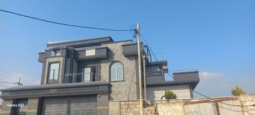 Pilləkən məhəccərləri: Paslanmayan metaldan olan müasir üslubda hazırlanmış pilləkən və eyvan — 7