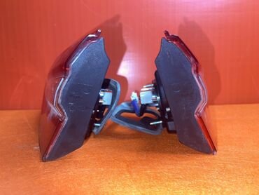 Стоп-сигналы: Комплект стоп-сигналов Toyota 2018 г., Б/у, Оригинал — 4