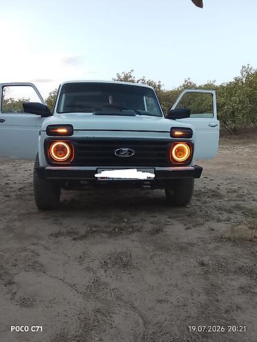ВАЗ (ЛАДА): ВАЗ (ЛАДА) 2121 (4x4): 2004 г., Кол менен иштөөчү, Бензин, Жол тандабас — 5