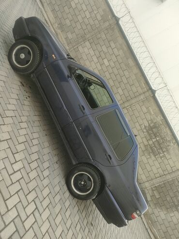 Volkswagen: Volkswagen Vento: 1996 г., 1.8 л, Механика, Бензин, Хэтчбэк at lalafo.kg — 10 Volkswagen: Volkswagen Vento: 1996 г., 1.8 л, Механика, Бензин, Хэтчбэк — 10