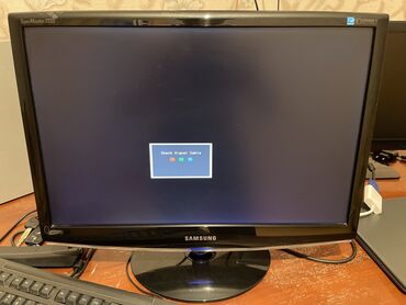 Monitorlar: Samsung SyncMaster 2233 
İşlək monitordur 21,5