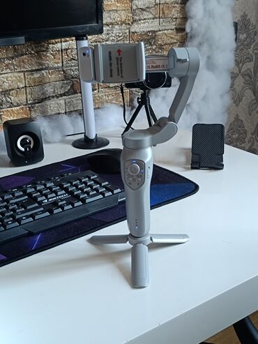 телефон fly nimbus 14: Stabilizator. Təzədir əla işləyir. Ai üz izləməsidə var amerikadan