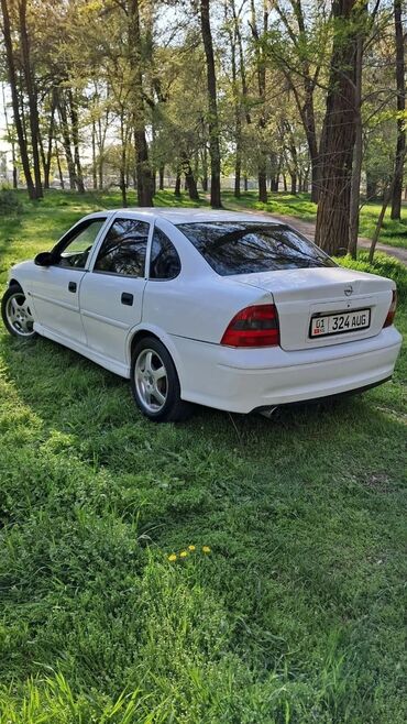 самая дорогая машина в кыргызстане 2023: Opel Vectra: 2001 г., 1.8 л, Автомат, Бензин, Седан