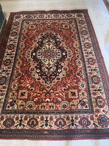 продаю бу ковёр: Ковер Б/у, 200 * 160, Россия