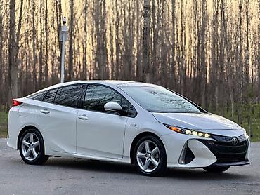 Toyota: Toyota Prius: 2019 г., 1.8 л, Вариатор, Электромобиль, Хэтчбэк — 10