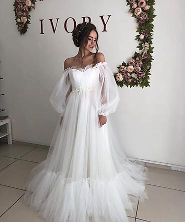 nike react: Платье в стиле boho/romantic. - Цвет: молочный/айвори. - Силуэт — 1