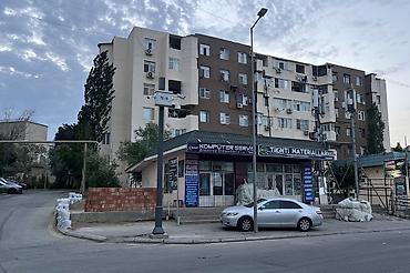 bina.az: Xetai rayonu Cavanshir küçəsi 6 mərtəbəli binanın 2 mərtəbəsi orta — 2