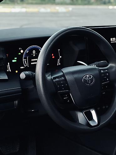 Toyota: Toyota Camry: 2024 г., 2 л, Вариатор, Гибрид, Седан — 14
