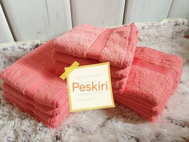 Pamucni peskiri
12 kom 50x90
Cena 2650 din

6 kom 70x140
Cena 2650 din