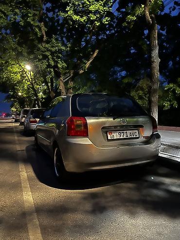 Toyota: Toyota Corolla: 2002 г., 1.8 л, Механика, Бензин, Хэтчбэк — 6