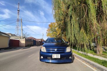 Toyota: Toyota ist: 2003 г., 1.3 л, Автомат, Бензин, Хэтчбэк