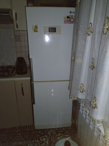 продать холодильник: Холодильник LG, Двухкамерный, цвет - Белый