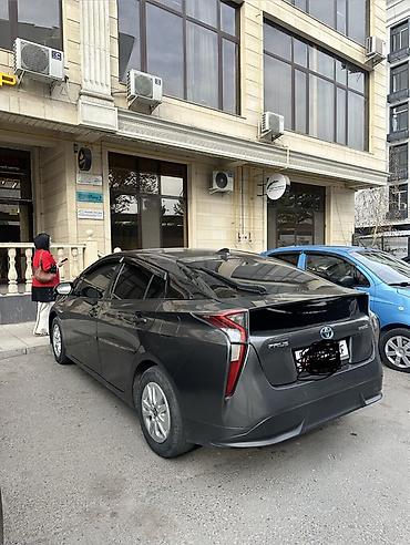 приус 2023: Toyota Prius: 2016 г., Гибрид, Хэтчбэк — 2