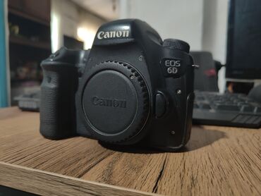 камера с симкартой: Срочно продается. Canon 6d body Полнокадровый Полупрофессиональный