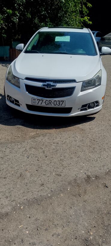 Chevrolet Cruze: 1.4 л | 2013 г. 242515 км Седан
