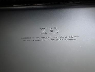 2.el macbook: Apple MacBook Air A3404 modeli təqdim olunur. Cihazın alt hissəsindəki — 3