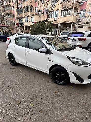 5 1: Toyota Aqua: 1.5 l | 2018 il — 5