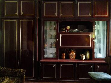 мебел для офиса: Стенка "мираж"Румыния в хорошем состоянии