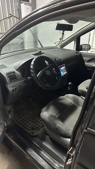 Унаа сатуу: Volkswagen Sharan: 2001 г., 1.8 л, Кол менен иштөөчү, Бензин, Вэн/Минивэн — 8