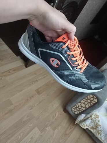 eqa shoes ecemi unvan: 15-Tezedr razmer 43 kisicundi